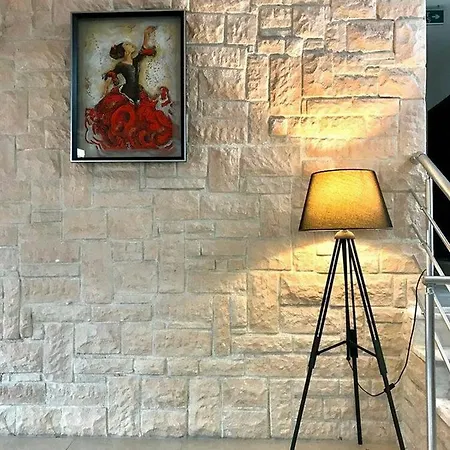 Tas Hotel